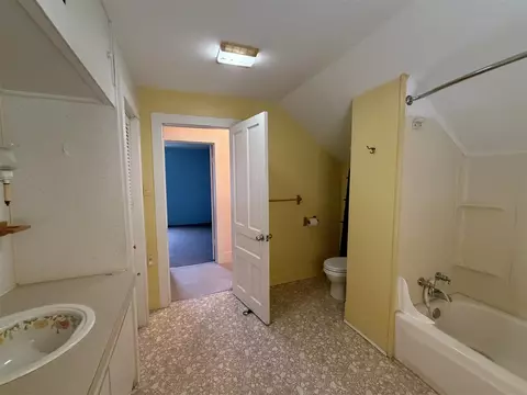 Bath - 4740 E Main, Stockbridge, MI 49285 photo 3 of 4