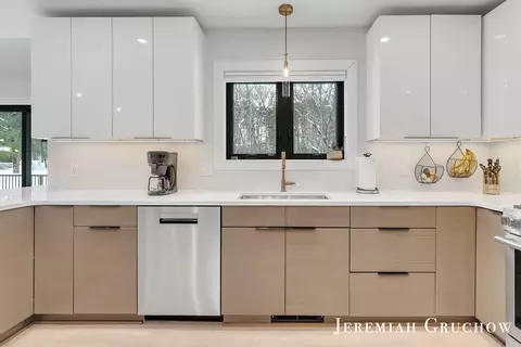 Kitchen - 8380 Conservation, Ada, MI 49301 photo 2 of 16