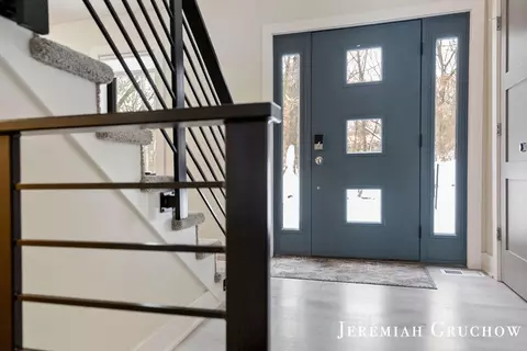 Entry Way - 8380 Conservation, Ada, MI 49301 photo 2 of 9