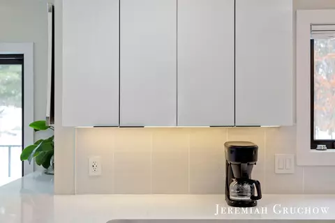 Kitchen - 8380 Conservation, Ada, MI 49301 photo 15 of 16