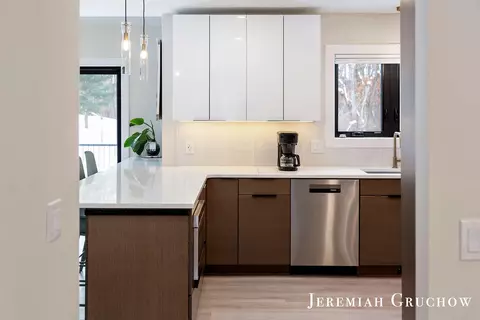 Kitchen - 8380 Conservation, Ada, MI 49301 photo 12 of 16