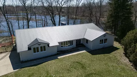 1017 Azaleamum, Three Rivers, MI 49093