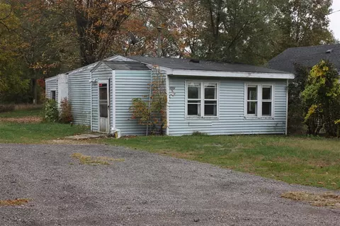 4884 E Apple, Muskegon, MI 49442