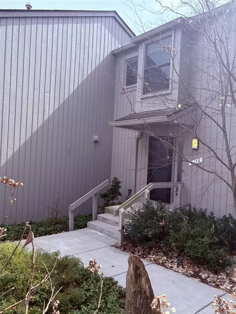 2176 Overlook, Ann Arbor, MI 48103