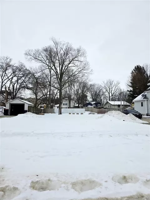136 E 19th, Holland, MI 49423