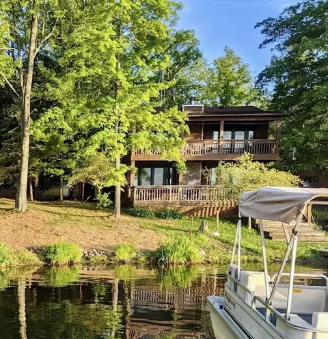 275 Negaunee Lk, Evart, MI 49631
