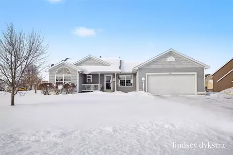 943 Red Tail, Coopersville, MI 49404