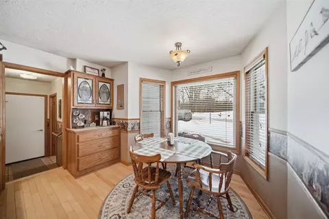 Dining - 3249 Hendee, Jackson, MI 49201 photo 1 of 3