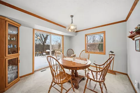 Dining - 3249 Hendee, Jackson, MI 49201 photo 2 of 3