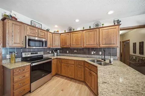 Kitchen - 3249 Hendee, Jackson, MI 49201 photo 1 of 3