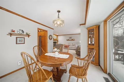 Dining - 3249 Hendee, Jackson, MI 49201 photo 3 of 3