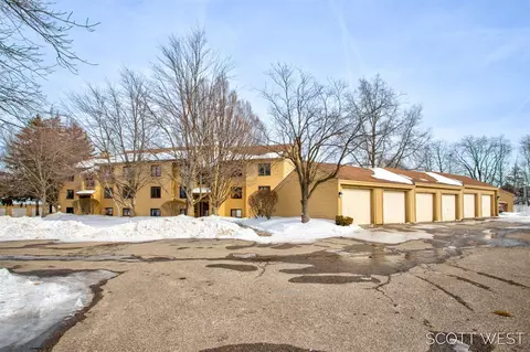 300 Farington #16, Holland, MI 49423