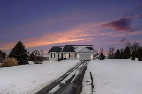 7927 Lancaster, East Leroy, MI 49051