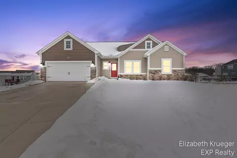 4695 Quaker Hl, Kentwood, MI 49512