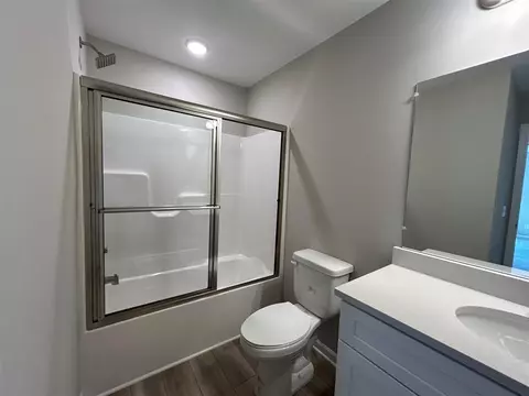 Bath - 739 Audubon, Jackson, MI 49203 photo 5 of 6