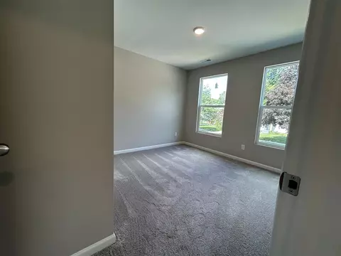 Bedroom - 739 Audubon, Jackson, MI 49203 photo 2 of 5