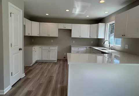 Kitchen - 739 Audubon, Jackson, MI 49203 photo 3 of 3