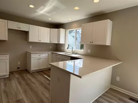 Kitchen - 739 Audubon, Jackson, MI 49203 photo 2 of 3