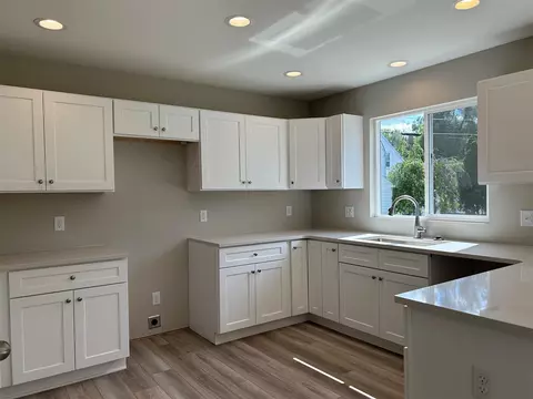 Kitchen - 739 Audubon, Jackson, MI 49203 photo 1 of 3
