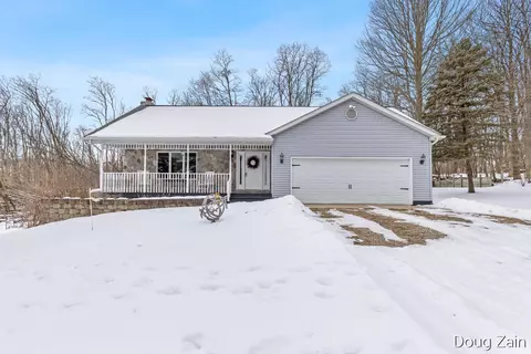 5373 N Gunnell, Dimondale, MI 48821