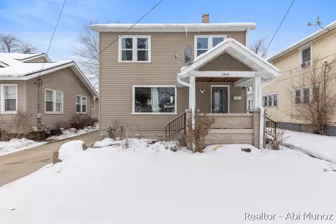 1841 Federal, Grand Rapids, MI 49509