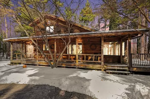 109 1st, Plainwell, MI 49080