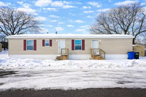 1906 Hawk, Kalamazoo, MI 49008