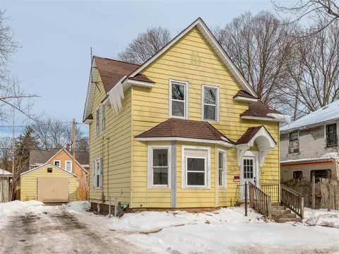 915 Hays Park, Kalamazoo, MI 49001