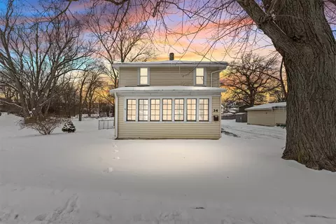 34 Oak, Hillsdale, MI 49242