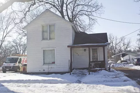 105 Pokagon, Dowagiac, MI 49047