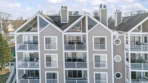 300 Oselka #464, New Buffalo, MI 49117
