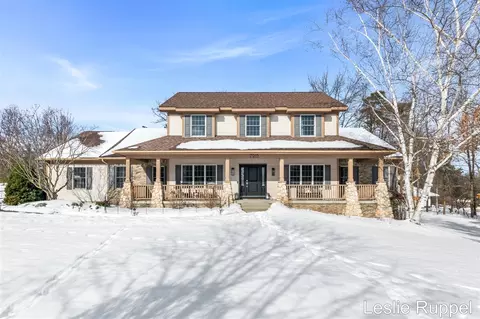 7913 Jonathan Woods, Ada, MI 49301
