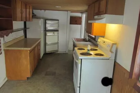 Kitchen - 1217 Marsh, Plainwell, MI 49080 photo 1 of 4