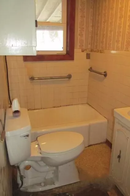 Bath - 1217 Marsh, Plainwell, MI 49080 photo 2 of 2