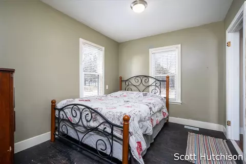 Bedroom - 1300 E Coral, Edmore, MI 48829 photo 2 of 4