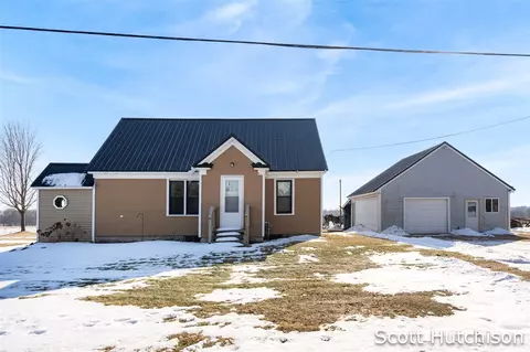 Exterior - 1300 E Coral, Edmore, MI 48829 photo 1 of 8