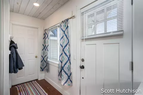 Entry Way - 1300 E Coral, Edmore, MI 48829 photo 1 of 1