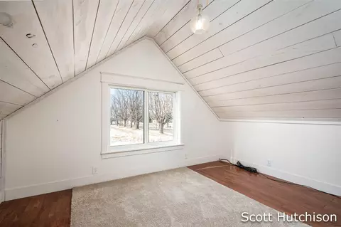 Bedroom - 1300 E Coral, Edmore, MI 48829 photo 4 of 4