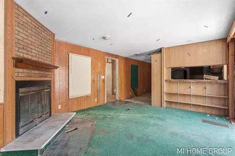 Living - 5525 Highland, Pullman, MI 49450 photo 3 of 3