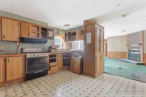 Kitchen - 5525 Highland, Pullman, MI 49450 photo 2 of 3