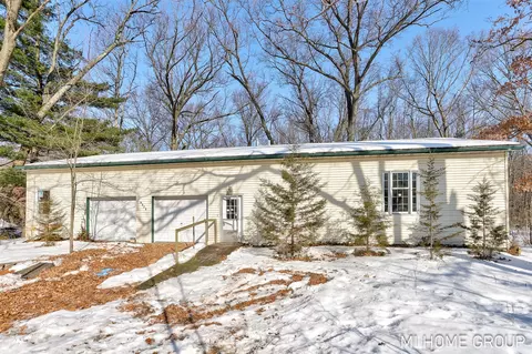 5525 Highland, Pullman, MI 49450