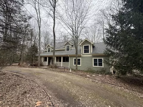 13217 Three Oaks, Sawyer, MI 49125