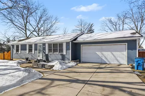 2117 Lakewood, Kalamazoo, MI 49048