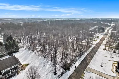 # Garrett #17, Marshall, MI 49068 photo 5