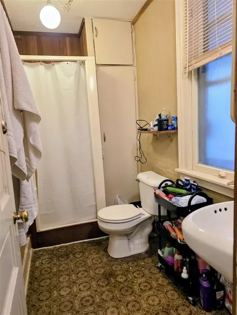 Bath - 53 E Pearl, Coldwater, MI 49036 photo 3 of 3