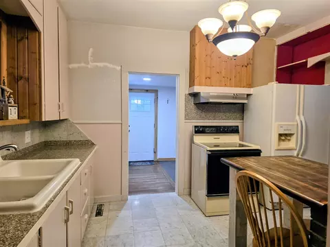 Kitchen - 53 E Pearl, Coldwater, MI 49036 photo 3 of 4