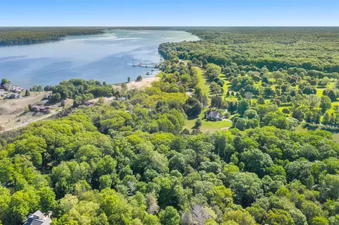 V/l Beechmont, Whitehall, MI 49461