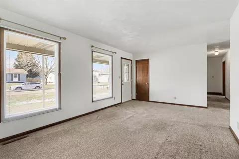 1043 Rose, Marshall, MI 49068 photo 6