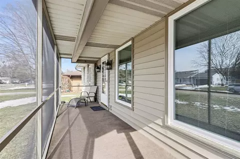 1043 Rose, Marshall, MI 49068 photo 4