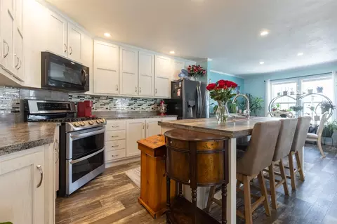 Kitchen - 248 Maple Run, Mason, MI 48854 photo 1 of 3